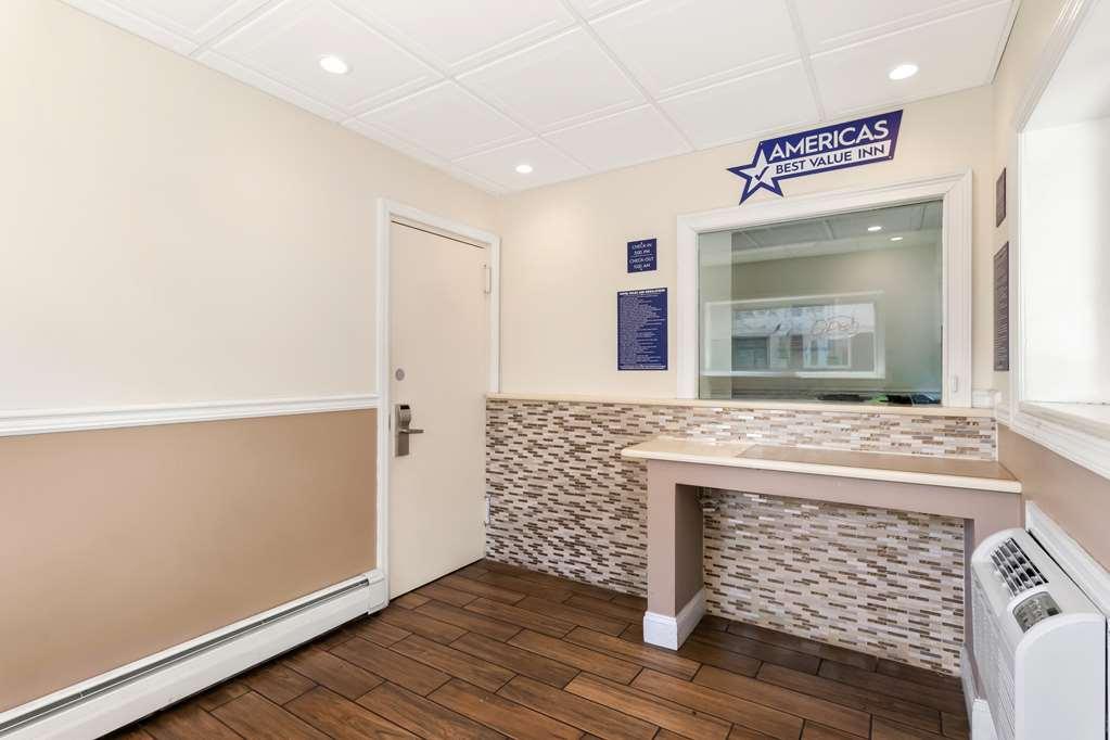 Americas Best Value Inn Avenel Woodbridge Interior foto