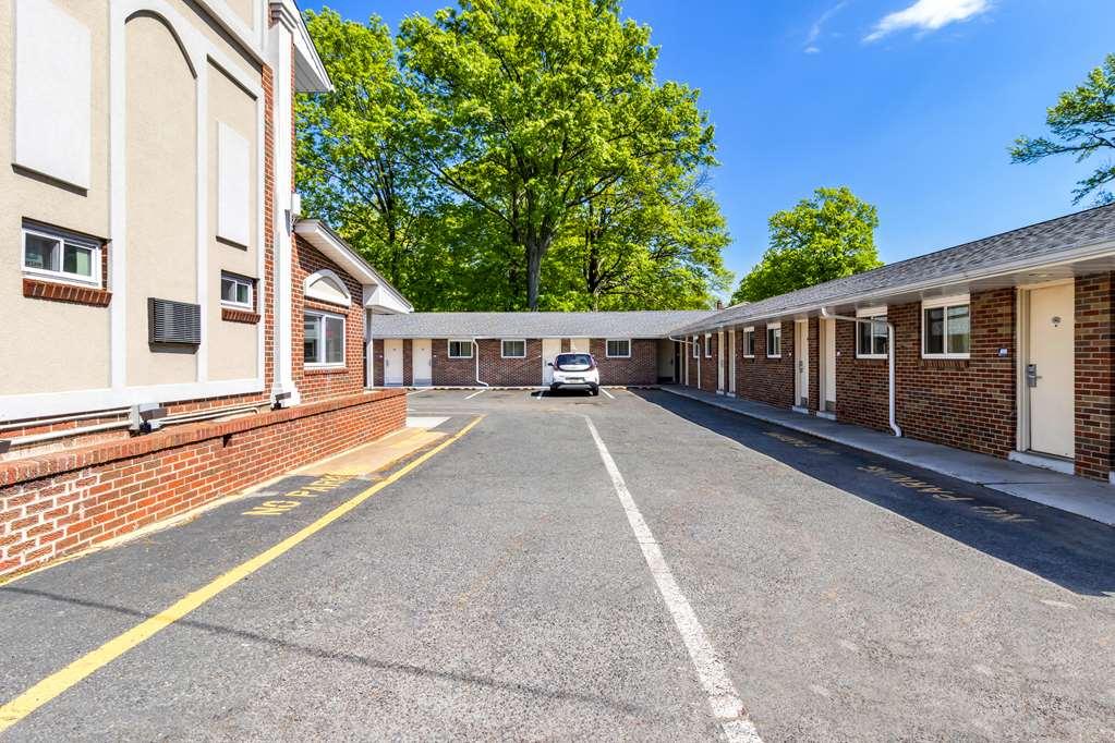 Americas Best Value Inn Avenel Woodbridge Exterior foto